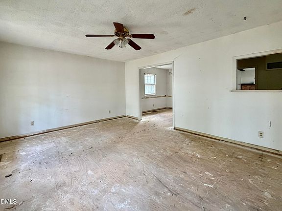 3rd image of 5834 Shamrock Rd