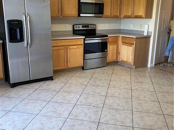 3rd image of 3210 Amberley Park Cir