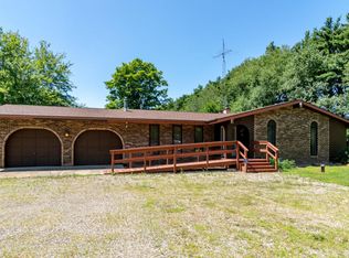 2030 Bakertown Rd, Buchanan, MI 49107