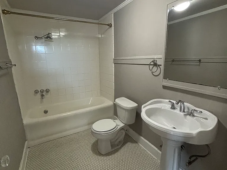 244 W 13th St #6 — Photo 8