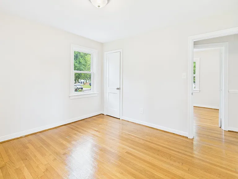 1709 Glenview Rd — Photo 23