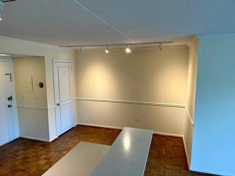 1535 E Putnam Ave #408 — Photo 10