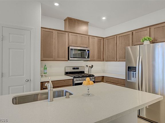 4th image of 909 Kyanite Ln