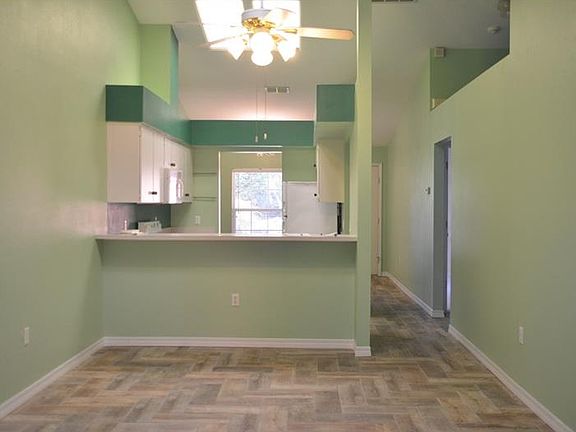 4th image of 622 4th Ave N