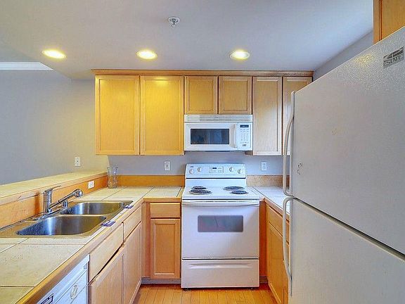 5th image of 17921 80th Ave NE Ste A7