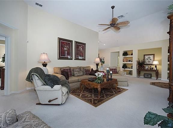 3rd image of 2125 Aberdeen Ln Unit 201