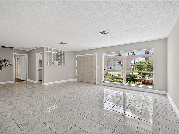 4th image of 5110 Porpoise Pl