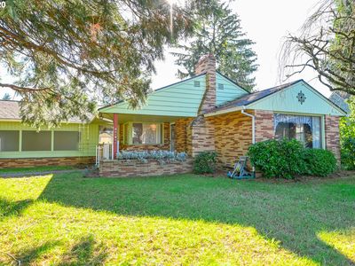 11616 NE Glisan St, Portland, OR, 97220