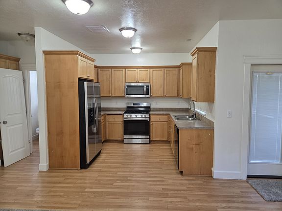 3rd image of 5521 Edna Way