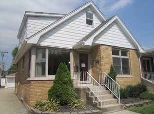 9038 W Forestview Dr, North Riverside, IL 60546