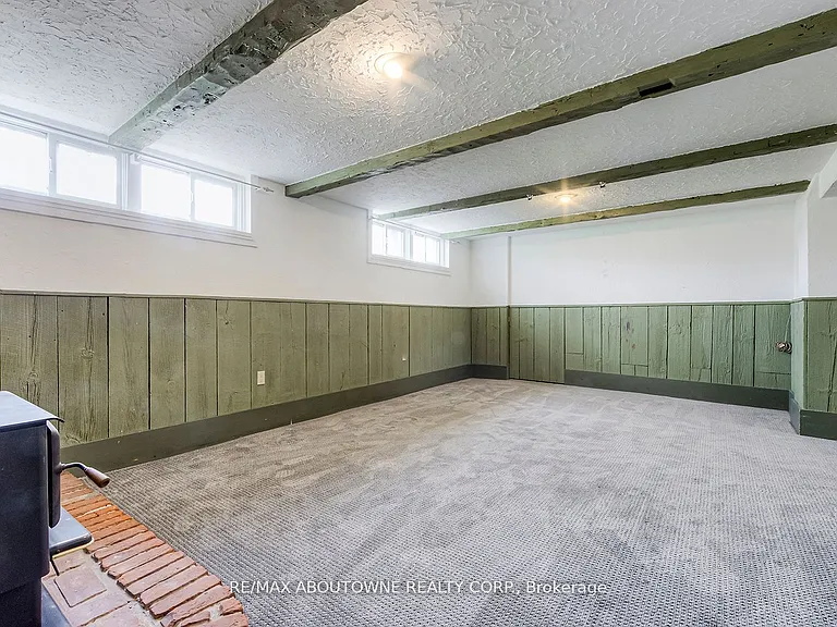 530 Lees Ln — Photo 24