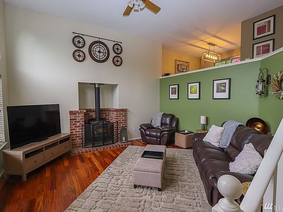 2nd image of 10433 Ashley Cir NW