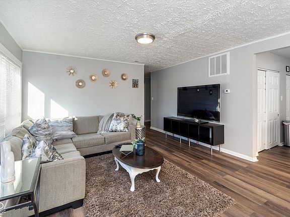 4th image of 1459 E Lynn Dr