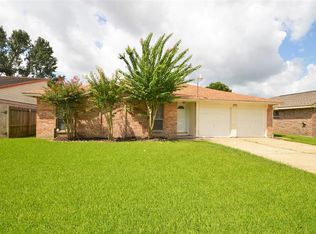 16434 Hibiscus Ln, Friendswood, TX 77546