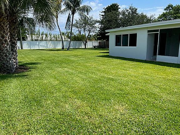 4th image of 179 SE 27th Ave