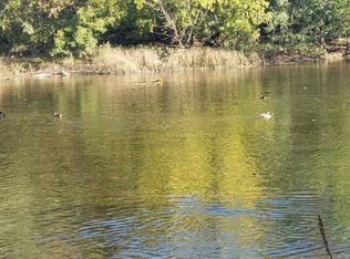 5685 Creekview Rd, Mechanicsburg, PA 17050