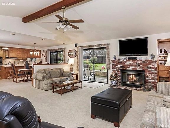 5th image of 2060 Bandos Ln