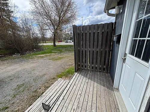 75 Douglas Ave Photo 1