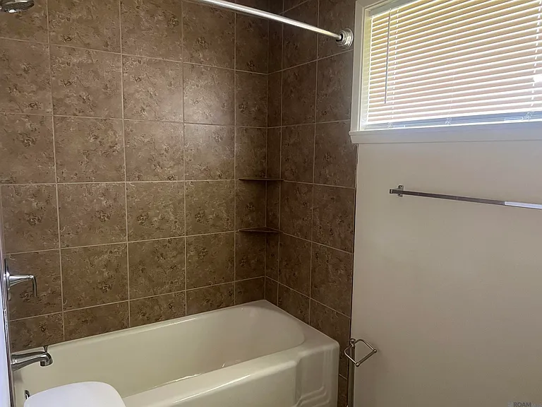 8082 Sholar Dr — Photo 14
