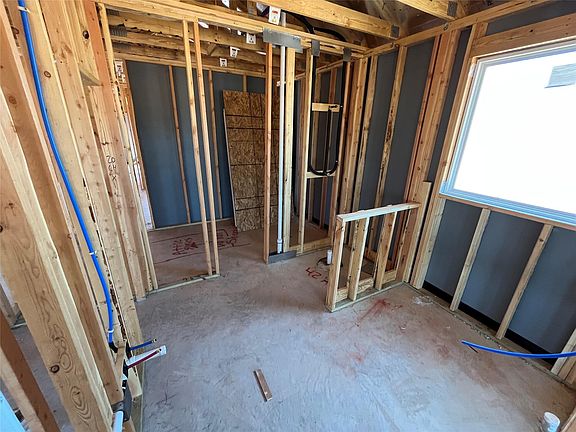 4th image of 2028 Water Thistle Way