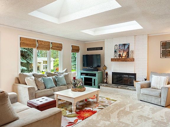 5th image of 1133 W Bellwood Dr
