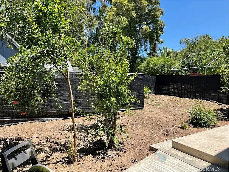 5820 Calvin Ave — Photo 19
