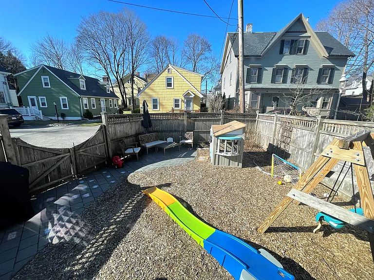 36 Burroughs St — Photo 25