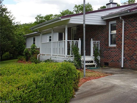 4th image of 57 Brinegar Hill Ln