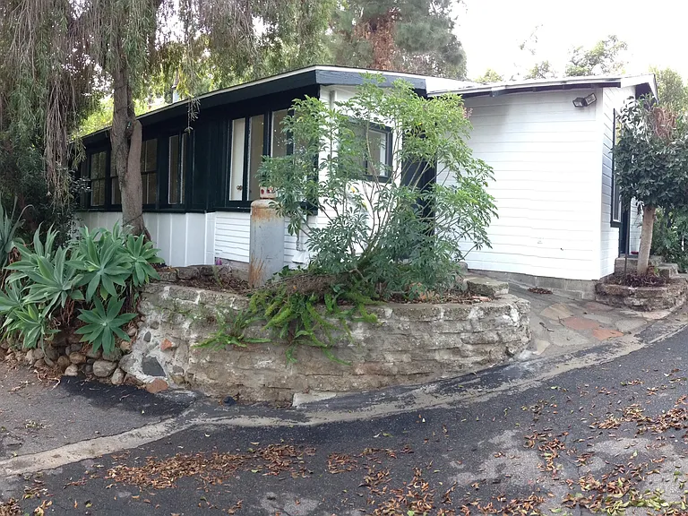 1024 Santa Margarita Dr — Photo 1