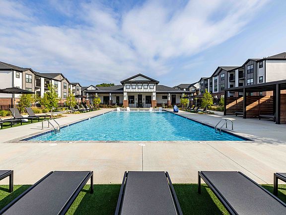2nd image of 1120 Autumn Field Dr #8-105