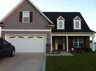 232 Ivy Stone Dr, Raeford, NC 28376