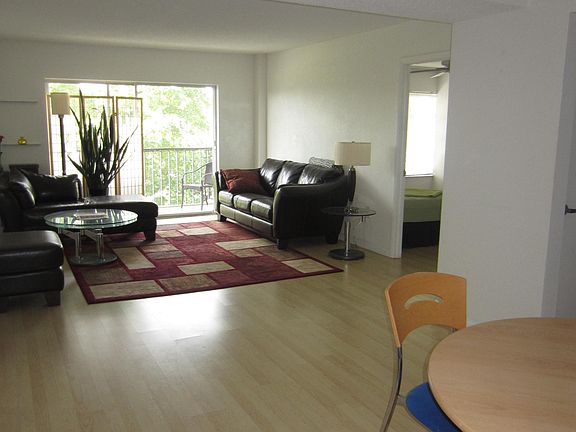 2nd image of 4160 Inverrary Dr APT 507