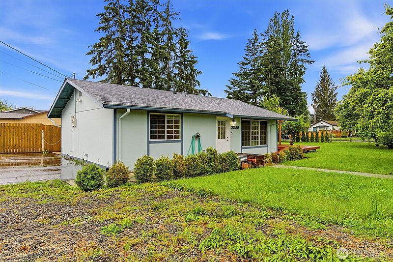 3rd image of 3208 21st Street