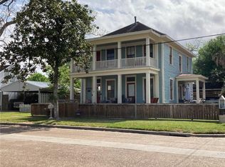 202 N Wheeler St, Victoria, TX 77901