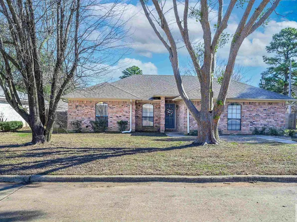 15 Autumn Cir, Wake Village, TX 75501