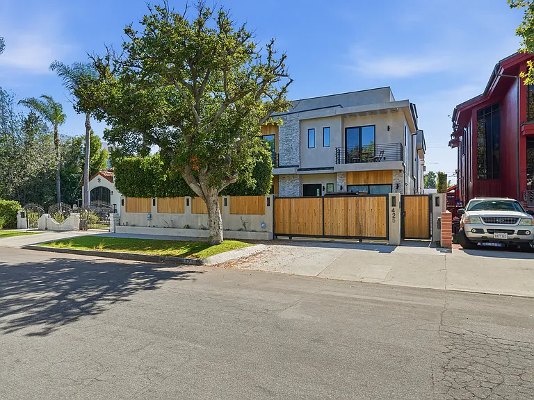 425 N Alfred St — Photo 38