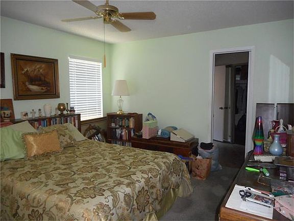 5th image of 905 Fairfax Dr