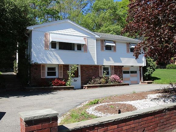 2nd image of 414 Essex St