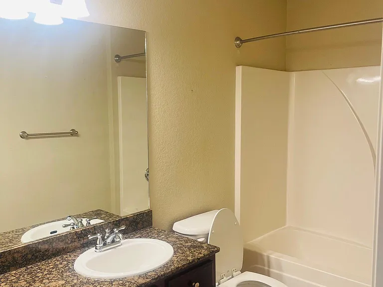 6005 S 39th Pl — Photo 14