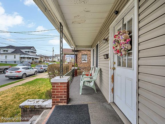 3rd image of 1406 Dorothy St #L-12