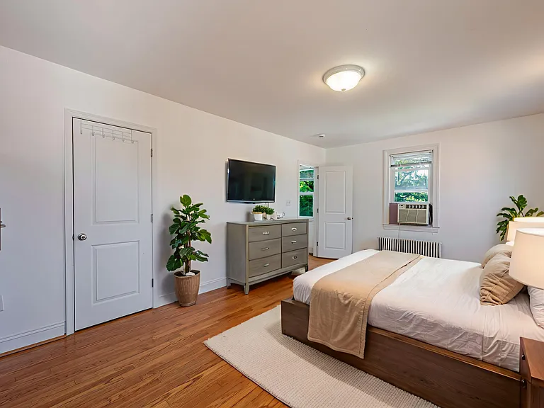 240 Van Buren St NW — Photo 11