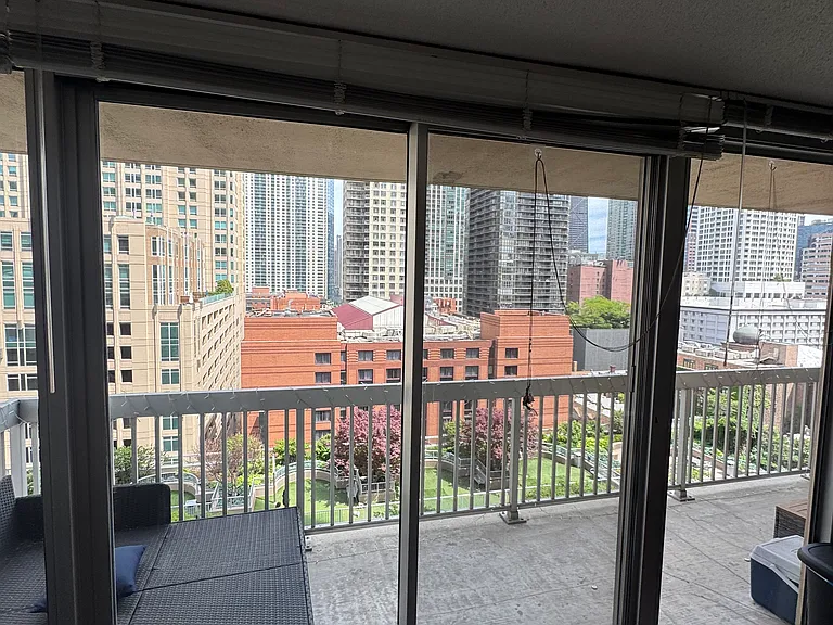 545 N Dearborn St #1307 — Photo 20