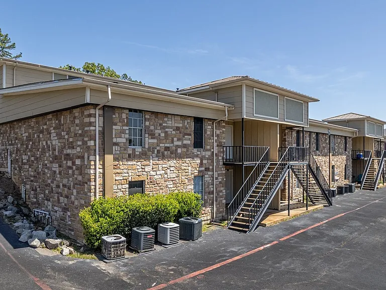 Residences at the Overlook — Photo 5