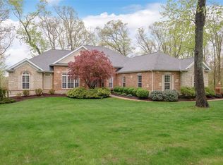 3916 Indian Ridge Ln, Defiance, MO 63341