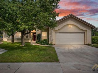 16180 Match Pointe Ct, Bakersfield, CA