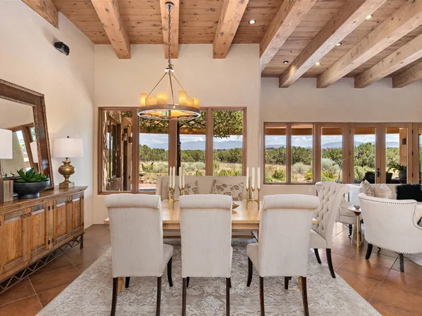 8 Camino Serpiente, Santa Fe, NM 87507