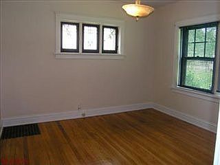 4th image of 334 Tower Grove Dr