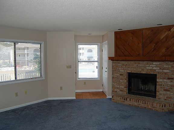 Dining/Fireplace