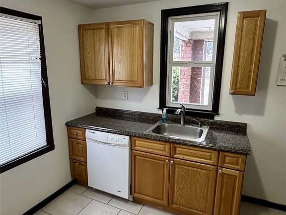 5th image of 424 Grandview Ave