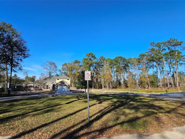 818 Scribe St, New Caney, TX 77357